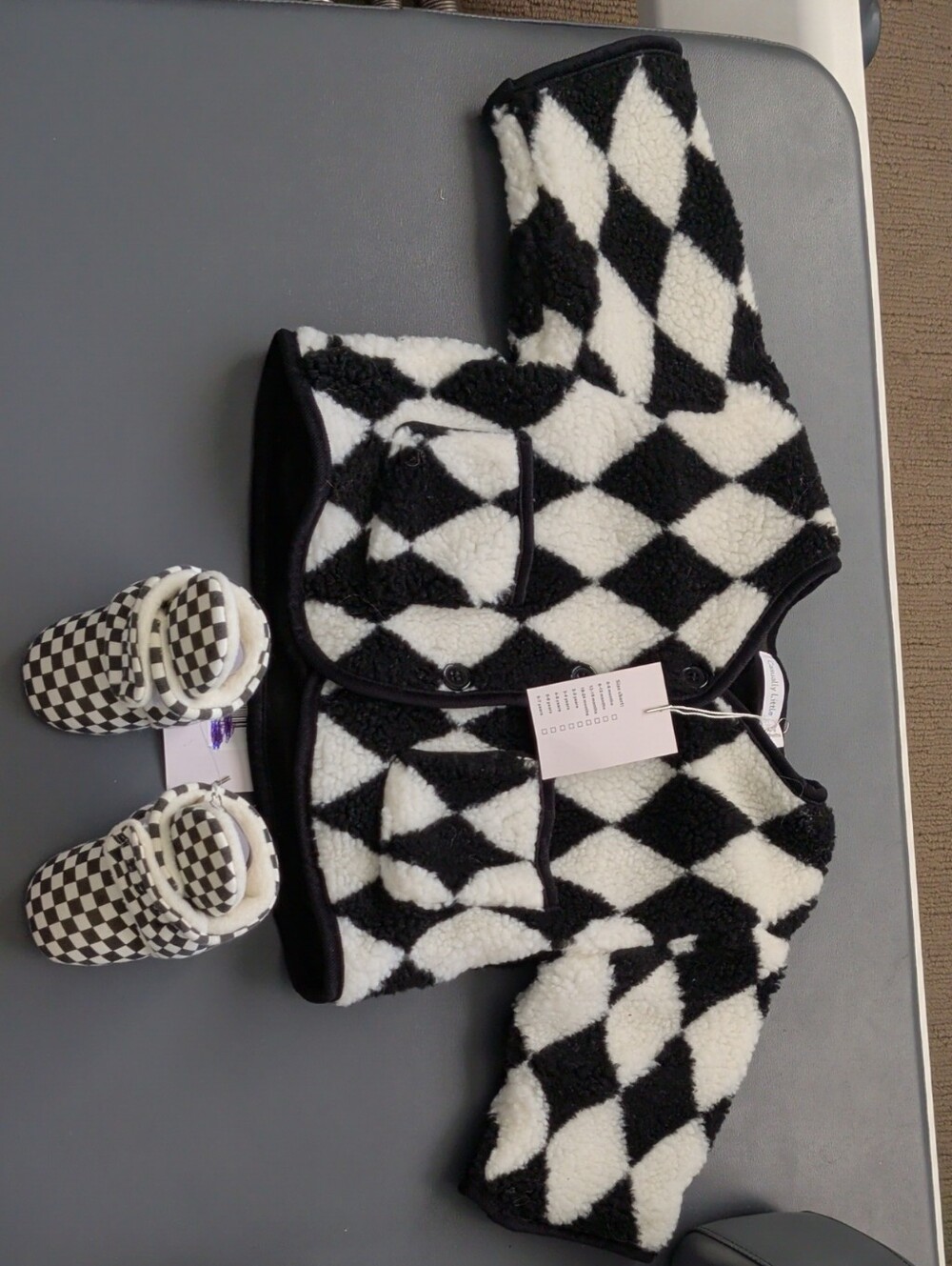 Kids Black & White Diamond Sherpa Jacket 6-9 Mnths And Booties